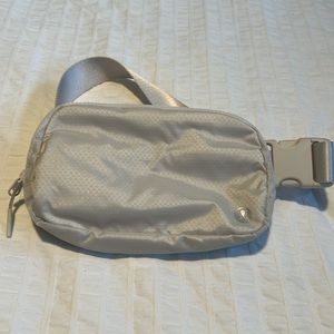 EUC Lululemon Belt Bag